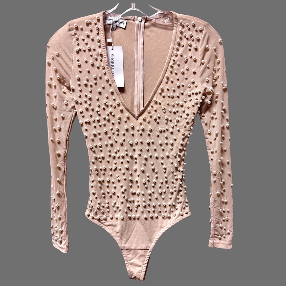 NWT‎ Shop Kultivate Pearl Embellished Deep V Long Sleeve Nude Bodysuit XS